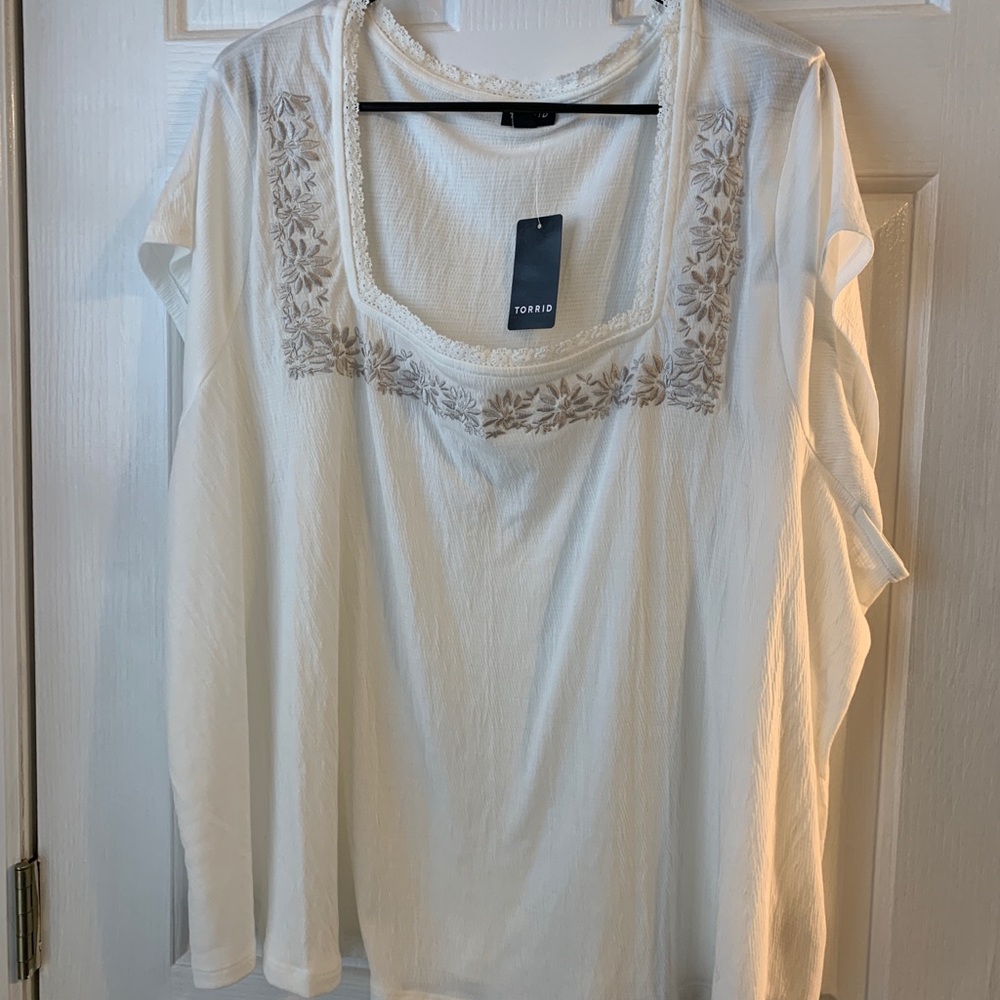 NWT Torrid Embroidered Top
